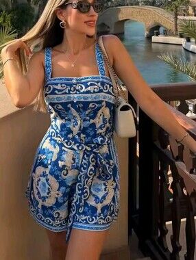 Women's Short Jumpsuit Vintage Print Square Neck Sleeveless Waist Cinching Lace